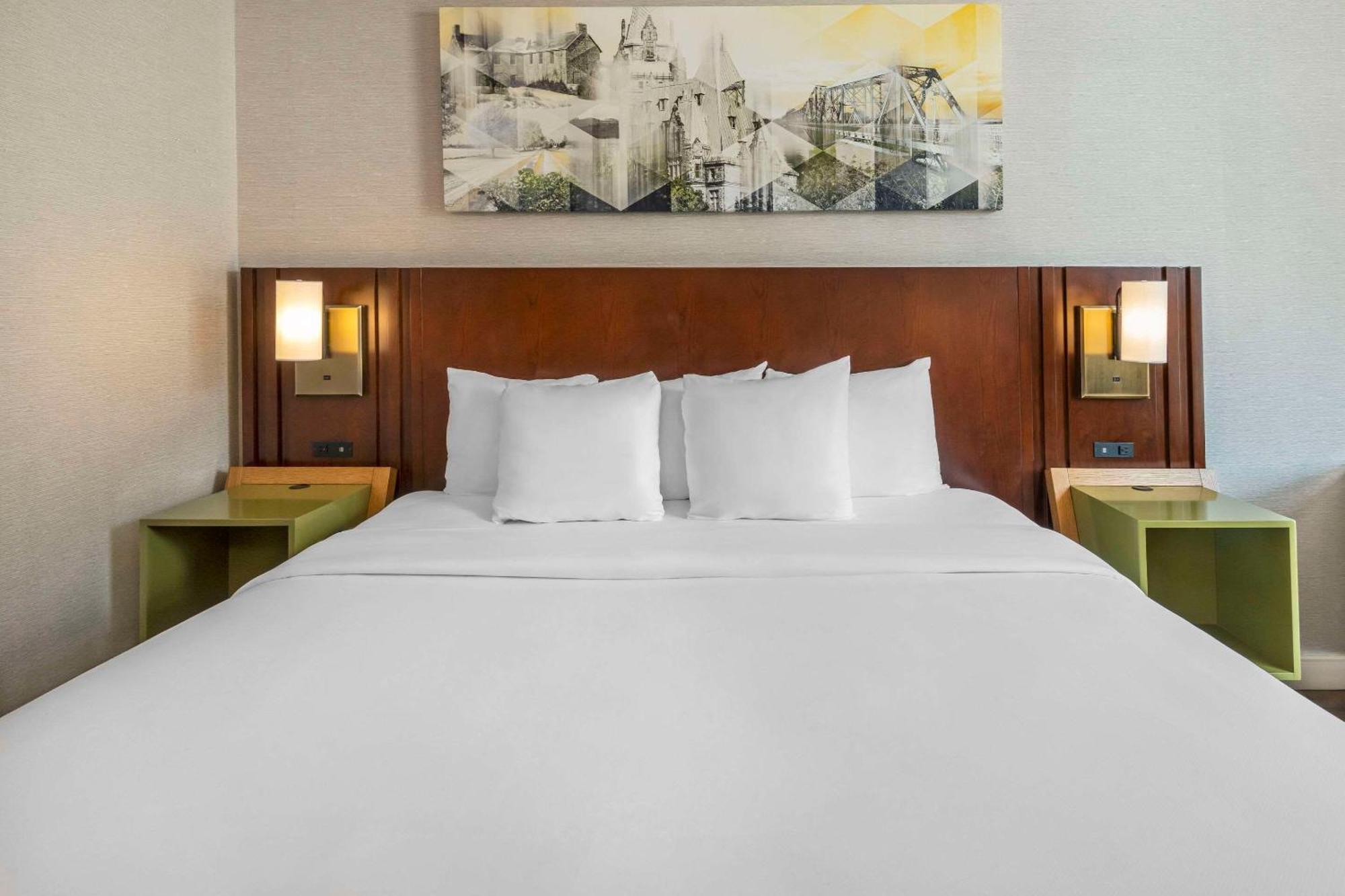 Comfort Inn Фредериктон Экстерьер фото